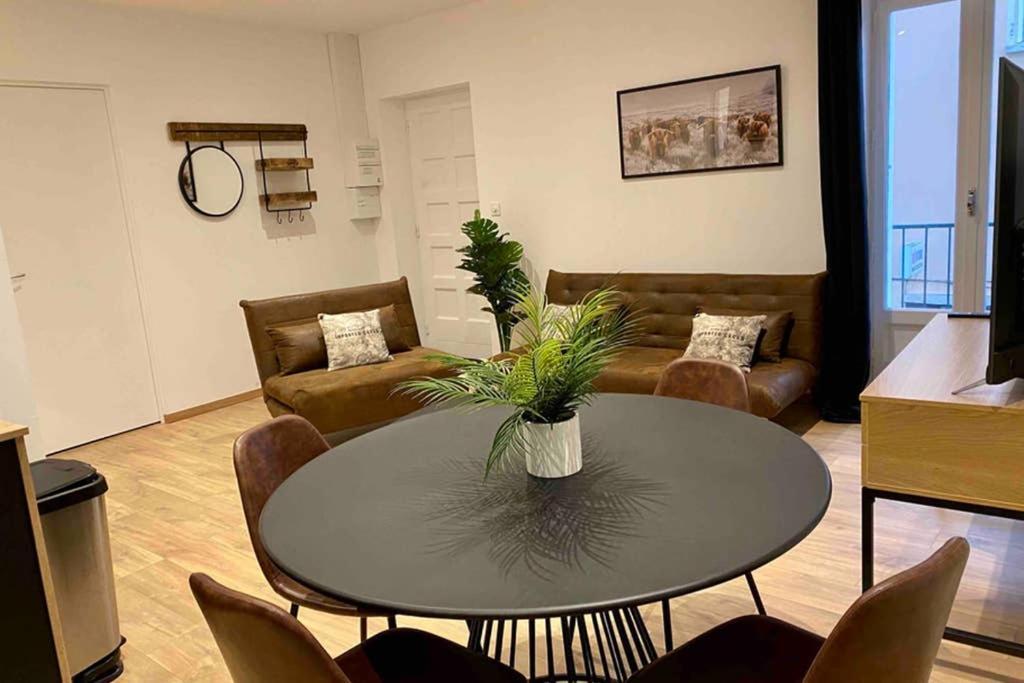 Appartement Proche Gare Neuf, Ambiance Highland Valence  Dış mekan fotoğraf