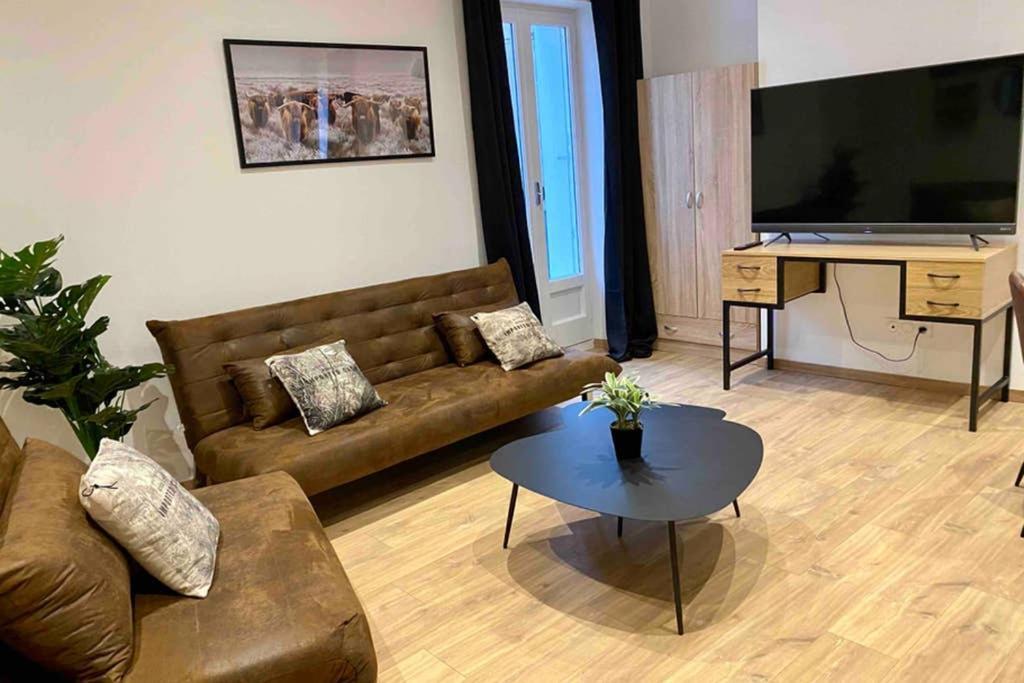 Appartement Proche Gare Neuf, Ambiance Highland Valence  Dış mekan fotoğraf