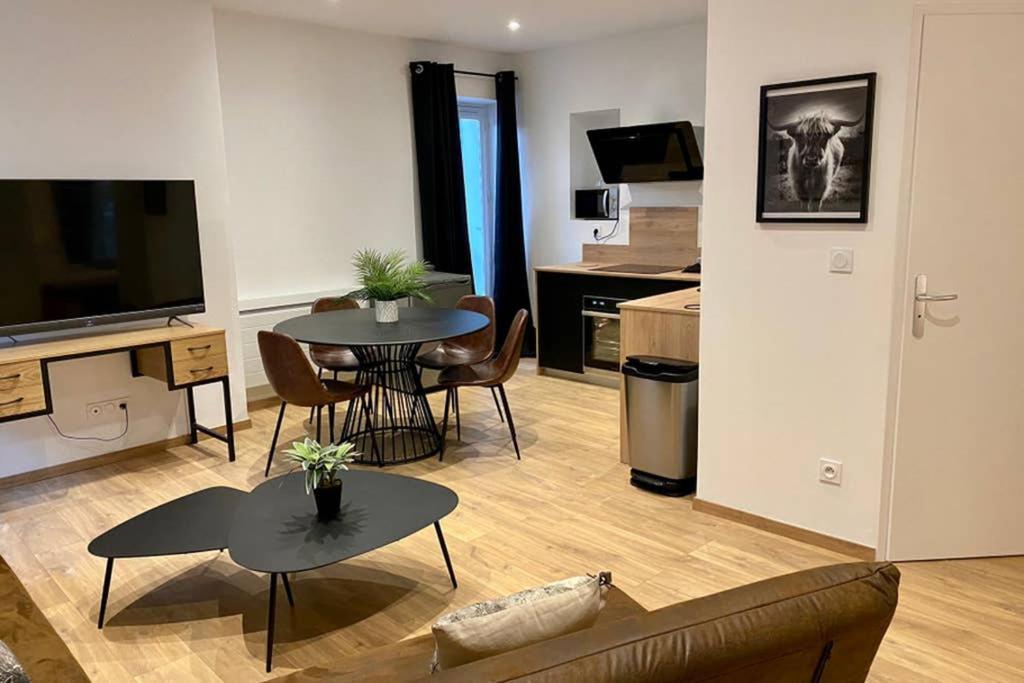 Appartement Proche Gare Neuf, Ambiance Highland Valence  Dış mekan fotoğraf